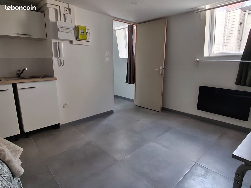 Appartement 1 pièce 16 m² · à Lille · 16 m² · 450 €
