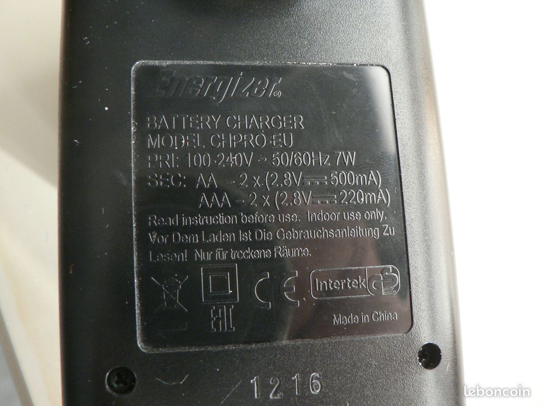 DOUBLE CHARGEUR PILES 1,5v ENERGIZER Model CHPRO EU , pour piles 2 fois AA et 2 fois AAA (image 2)
