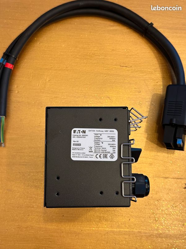 Onduleur EATON 9SX 6000VA + EBM 180V + Carte SNMP - Très bon état (image 5)