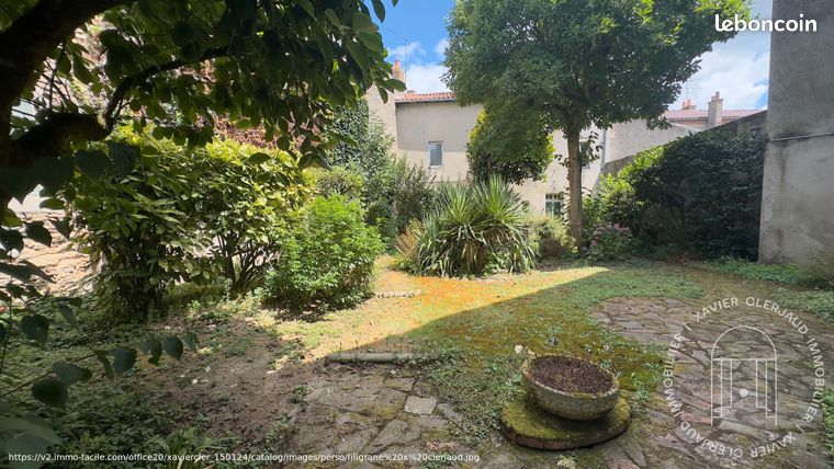 Maison de ville 10 pièces 282 m²