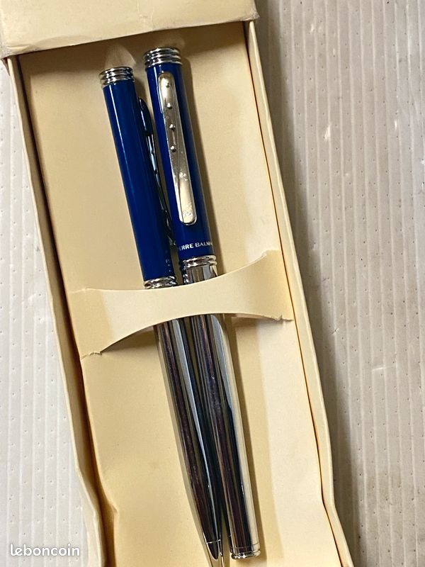 Stylo Plume Et étui Balmain - Damier Noir Et Argenté, Cuir - Occasion Avec Boîte D'origine