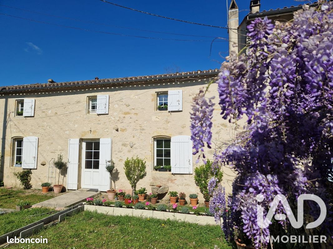Maison 4 pièces 124 m² · à Gensac · 124 m² · 246 000 €