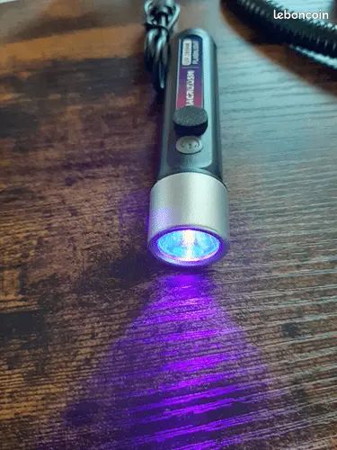 Lampe de poche UV - Comme Neuf - Rechargeable USB - Lumière LED - Ultraviolet - 395nm (image 1)