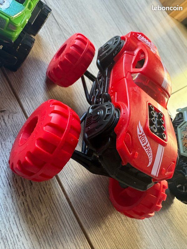 Lot véhicules 4x4 monster trucks hot wheel et autres (image 3)