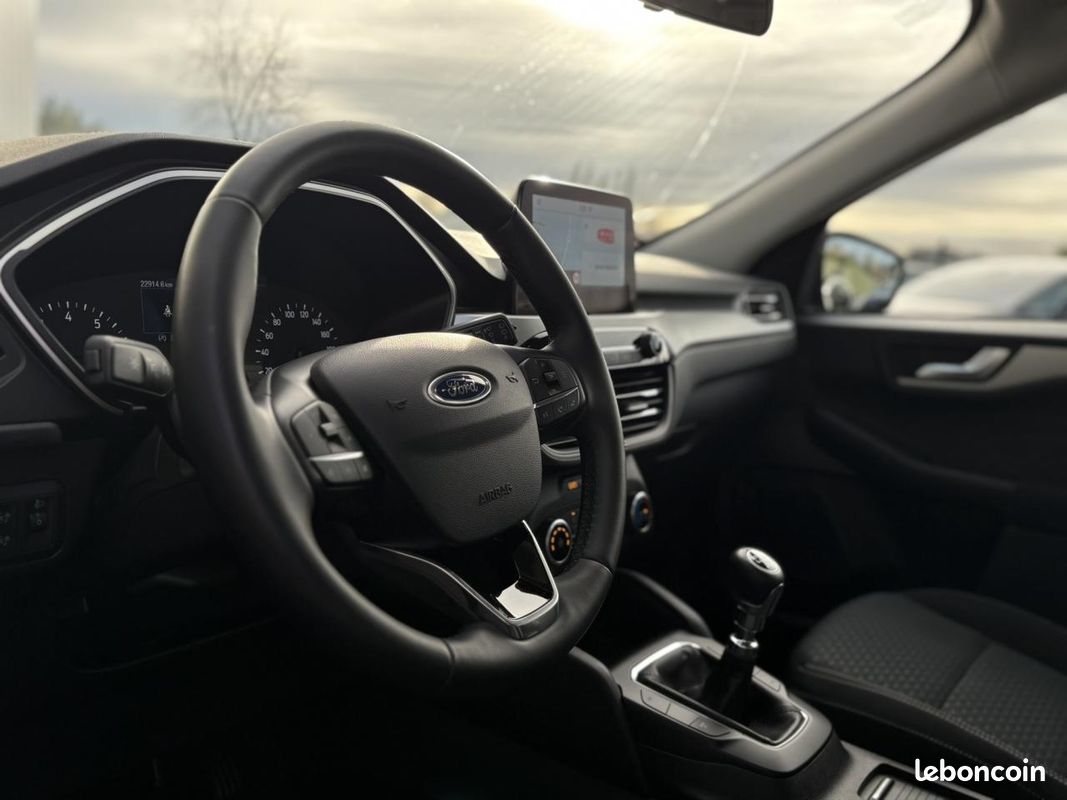 FORD KUGA 1.5 Ecoboost 150 Cool & Connect (image 23)