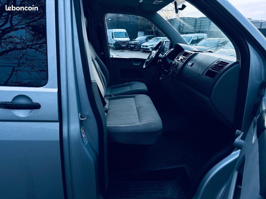Volkswagen Transporter COMBI 1.9 TDI 102 Long 9pl L2H1 - 5P (image 9)