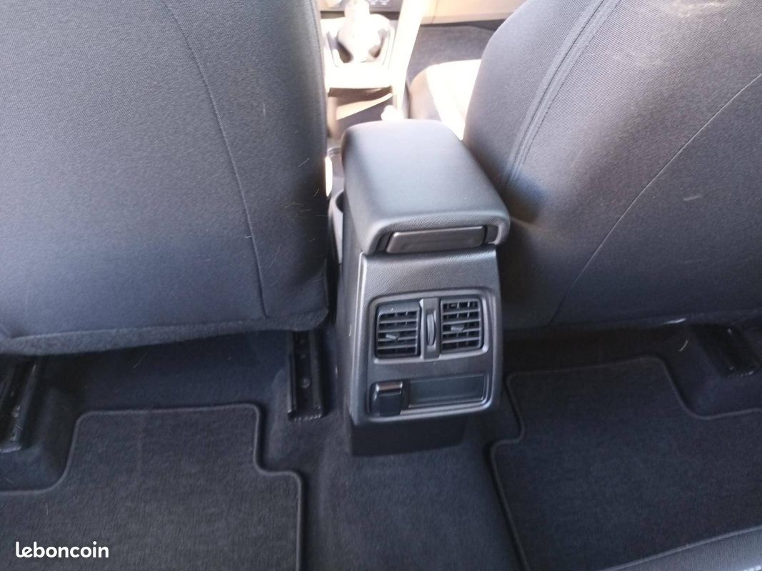 RENAULT Captur TCe 90 - 21 Business (image 19)