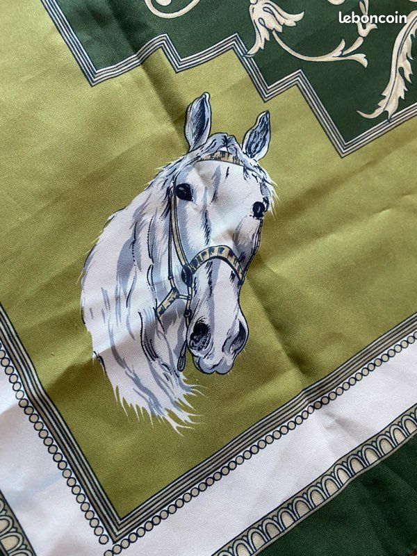 Foulard Hermès Raconte-moi le cheval, Neuf