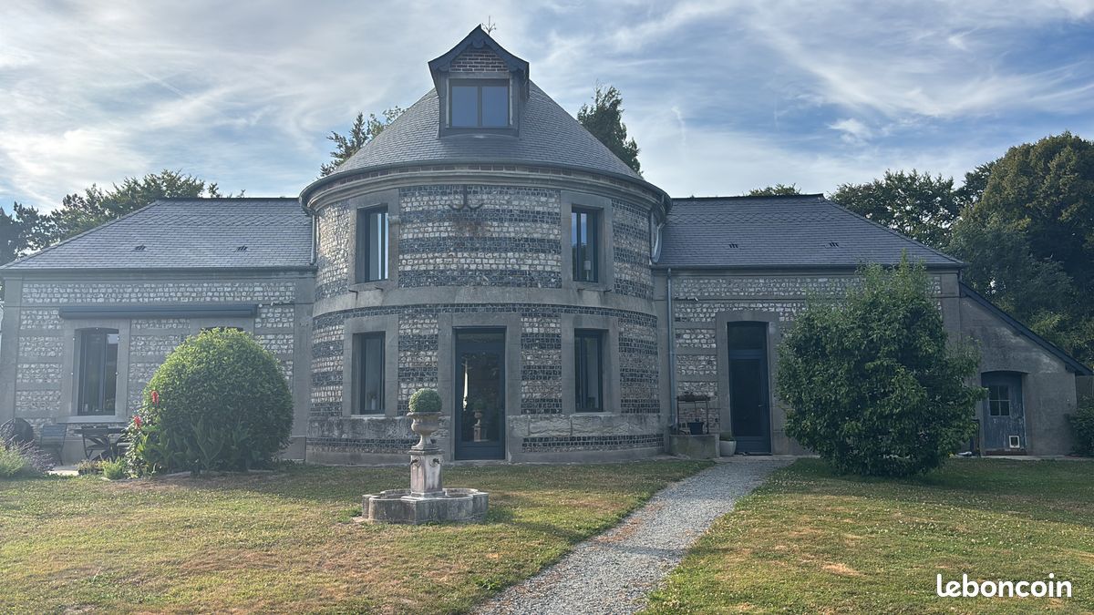 Maison 5 pièces 140 m² · à Gonneville-la-Mallet · 140 m² · 460 000 €