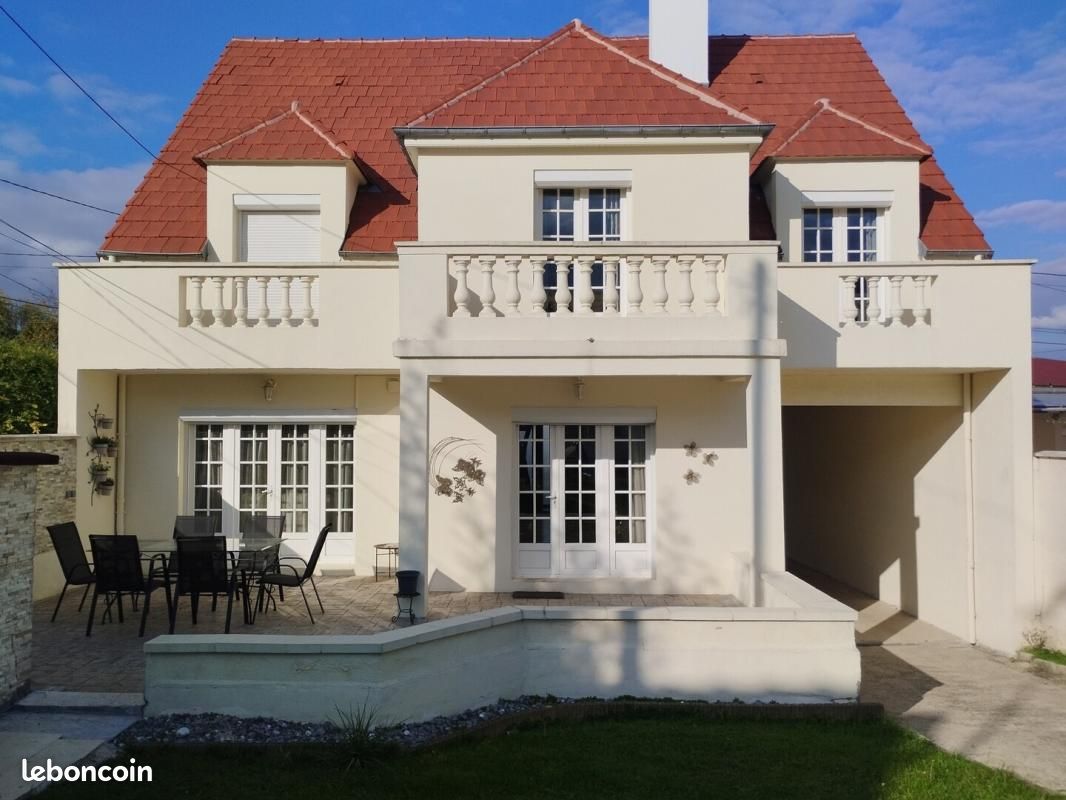 Immeuble 10 pièces 280 m² · à Montfermeil · 280 m² · 590 000 €