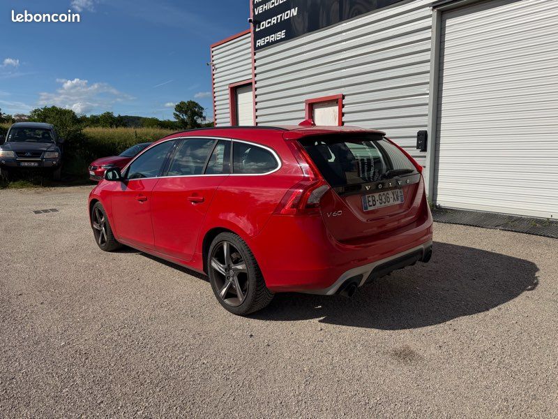 Volvo V60 Break D4 190 ch R-Design 1 ere main (image 4)