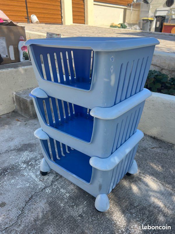 Étagère de rangement en plastique à roulettes – 3 niveaux (image 2)