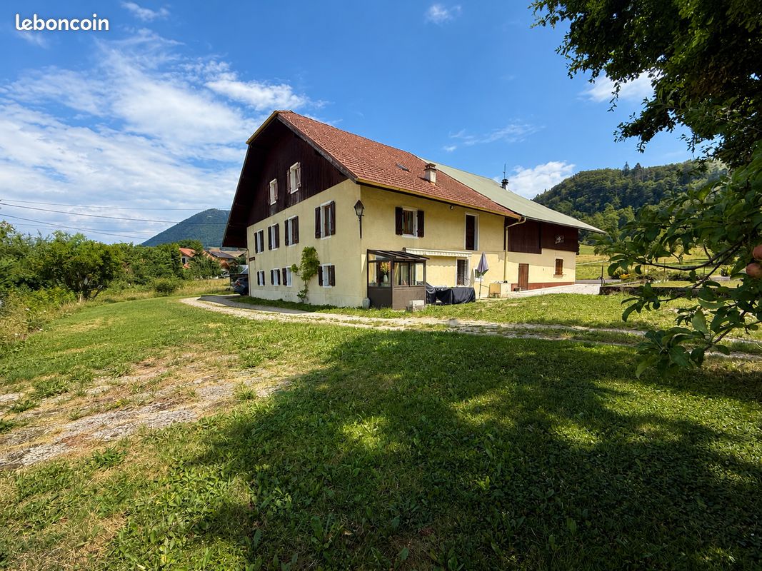 Maison 7 pièces 180 m² · à Saint-Jean-de-Tholome · 180 m² · 540 000 €
