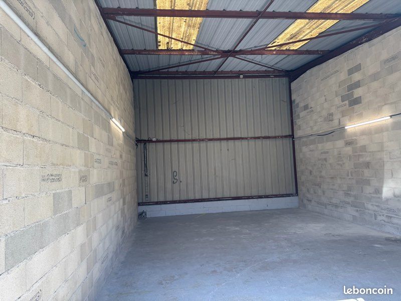Local commercial 2 pièces 120 m² · à Morangis · 120 m² · 2 490 €/mois