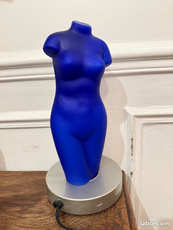 Human body table lampe (image 3)