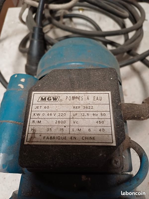 Pompe à eau sur roulettes (image 2)