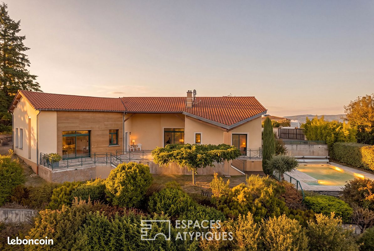 Maison 7 pièces 312 m² · à Marcy · 312 m² · 950 000 €