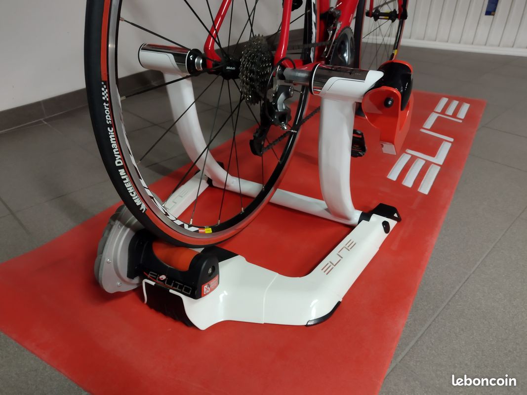 Ensemble home trainer + tapis + bloc roue avant ELITE peu utilisé (image 2)