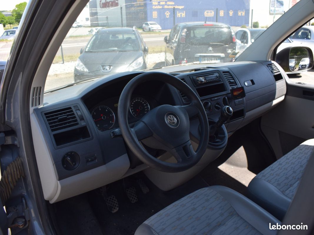 VOLKSWAGEN TRANSPORTER FOURGON TOLE 2.8T T5 4MOTION 2.0 BiTDI 180 CV / ORIGINE FRANCE / ATTELAGE (image 9)