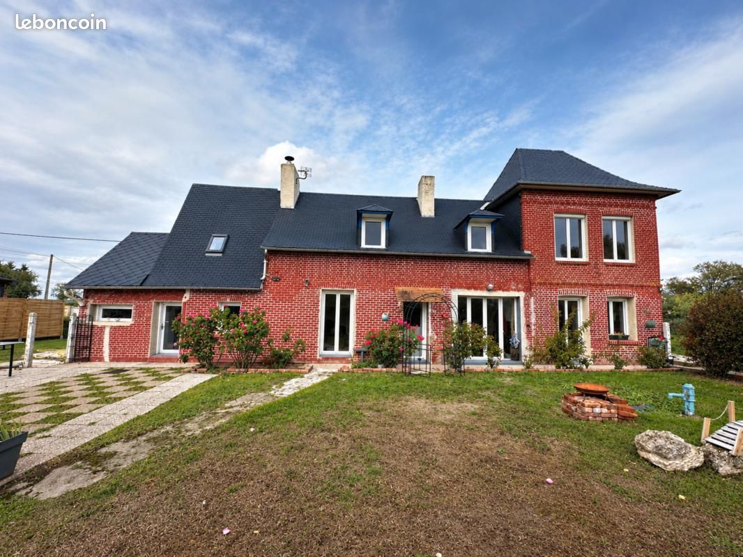 Maison 6 pièces 130 m² · à Écaquelon · 130 m² · 385 000 €