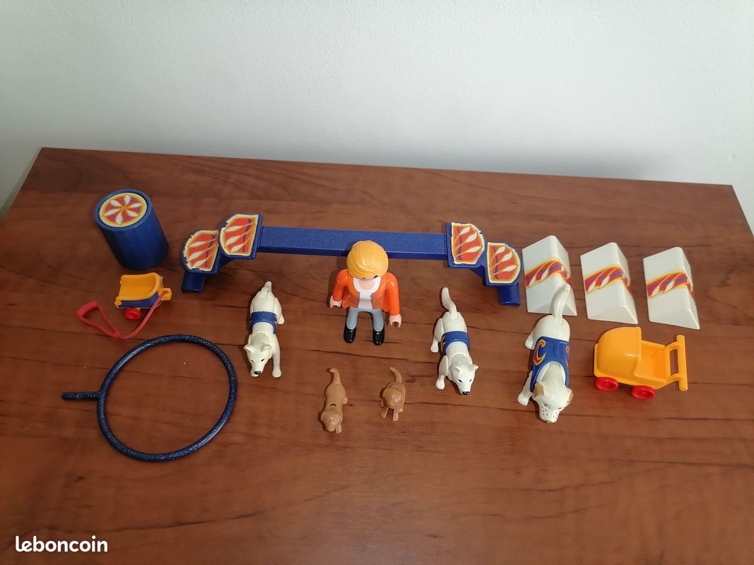Figurine Playmobil Educatrice Avec Chiens Savants (ref. 4237-A) De 2007 - Occasion