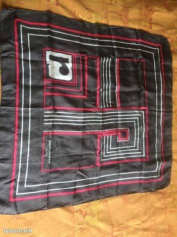 Foulard / Pochette dont en soie : Paco Rabanne / Cartier / Lancome ....BIJOUX60 (image 7)