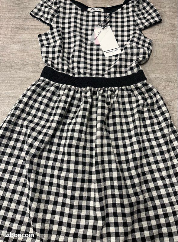 Robe (image 1)