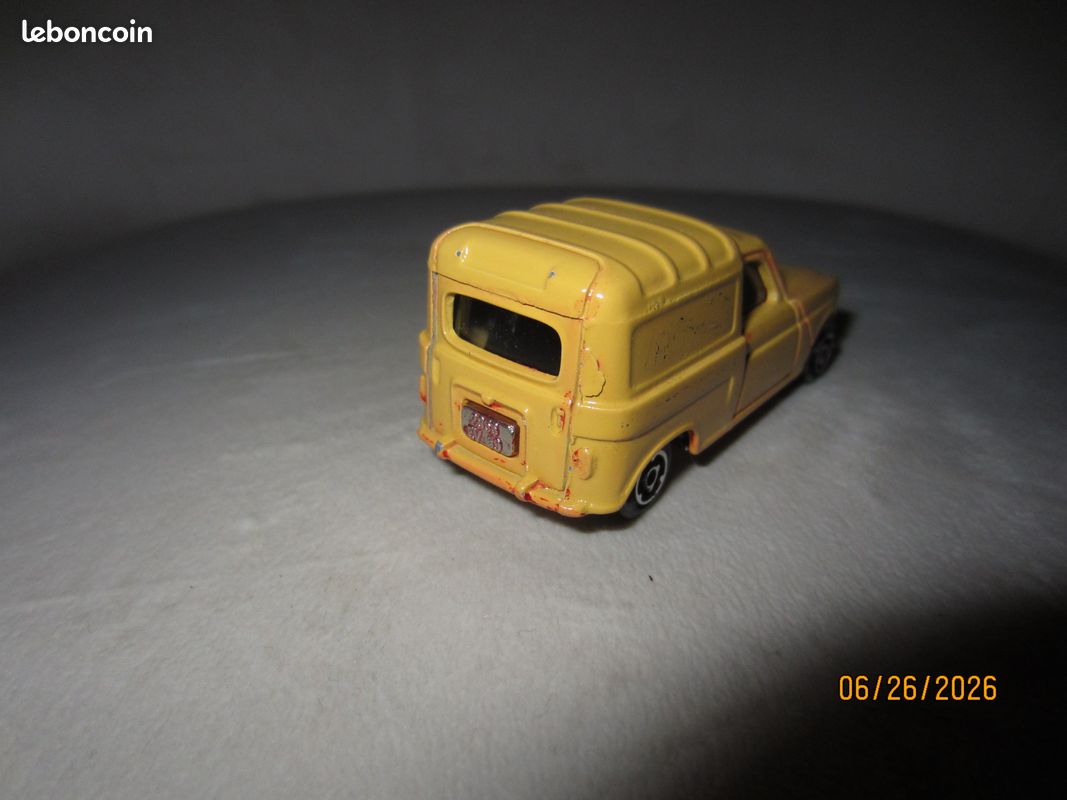 Voiture majorette renault 4L numéro 230 (image 2)