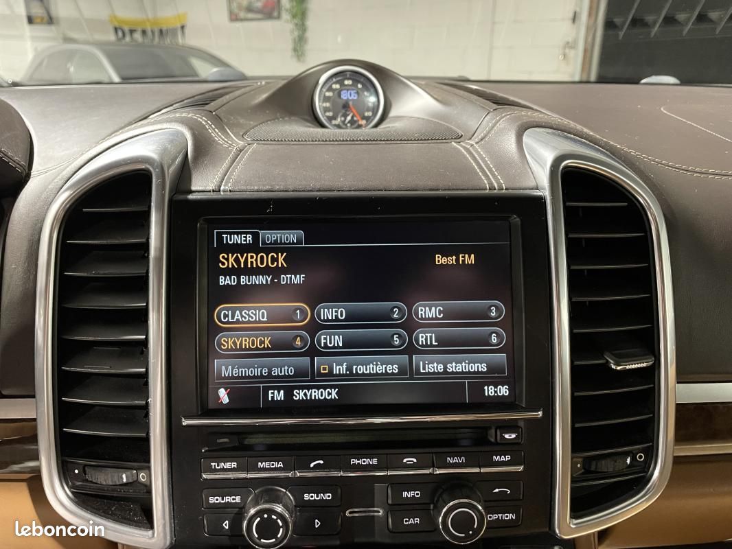 Porsche Cayenne GTS V8 4.2 420CH -TOIT OUVRANT-CAMERA DE RECUL-GARANTIE 12 MOIS- (image 19)