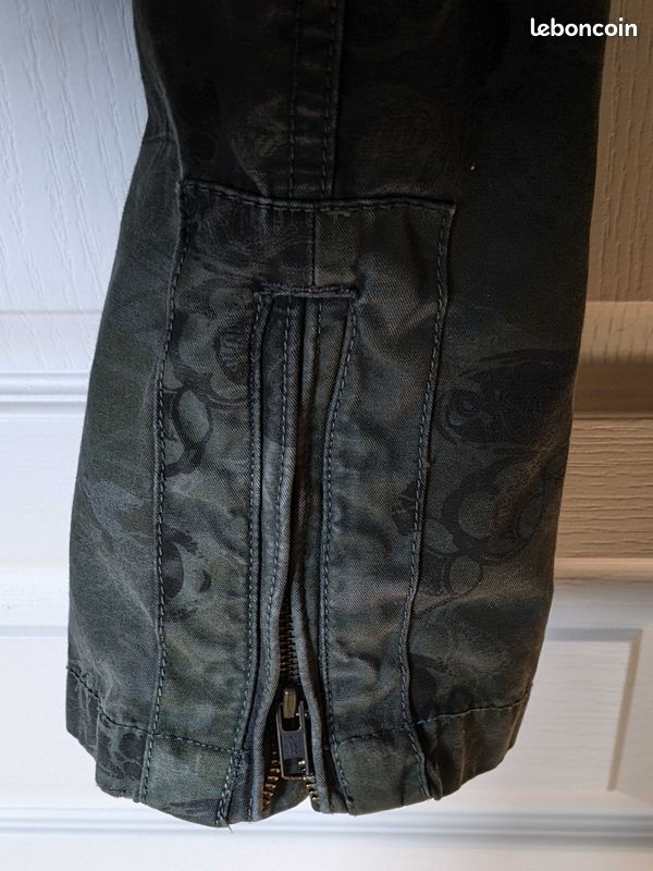 Pantalon Kaporal brodé quasi neuf (image 5)