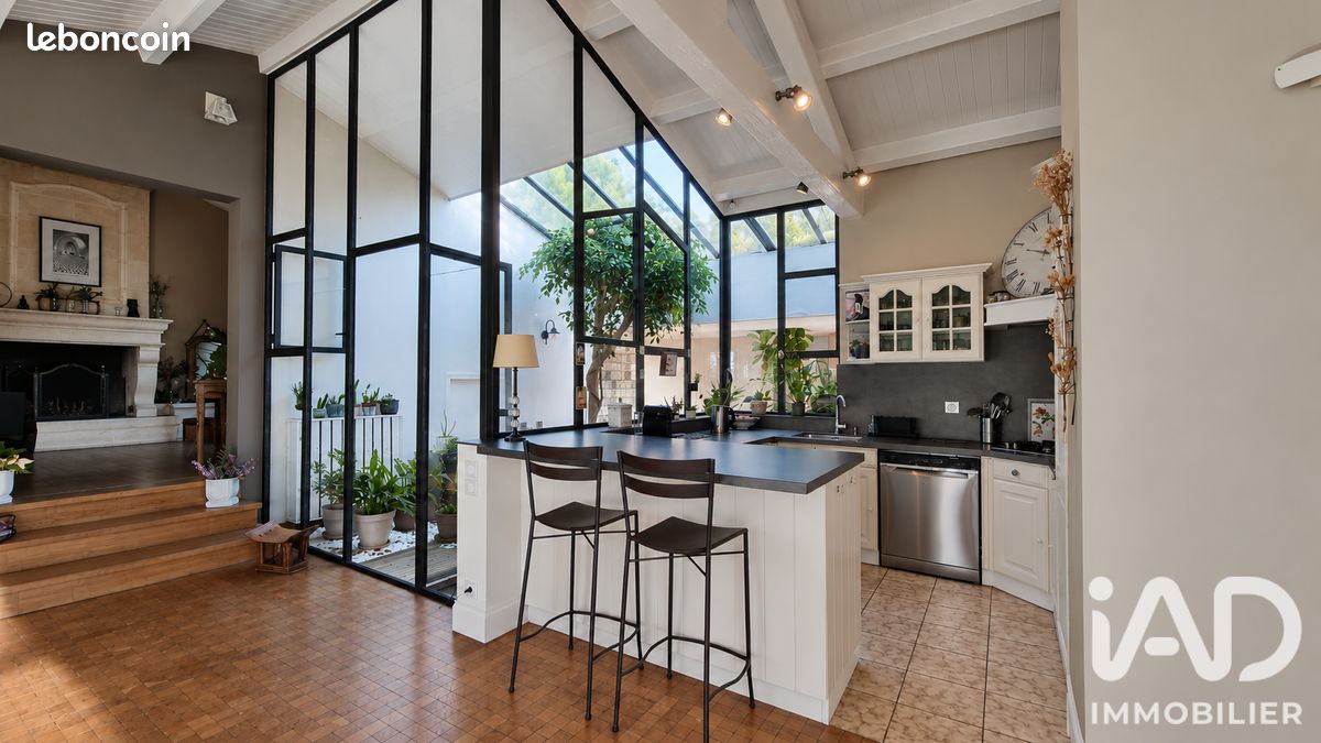 Maison 7 pièces 205 m² · à Balzac · 205 m² · 375 000 €