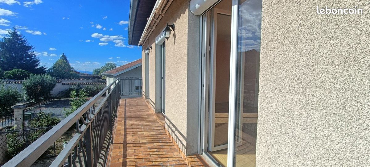 Maison 4 pièces 95 m² · à Saint-Martin-Lestra · 95 m² · 820 €/mois