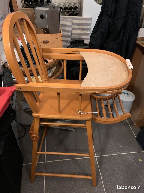 Chaise haute pour bébé (image 1)
