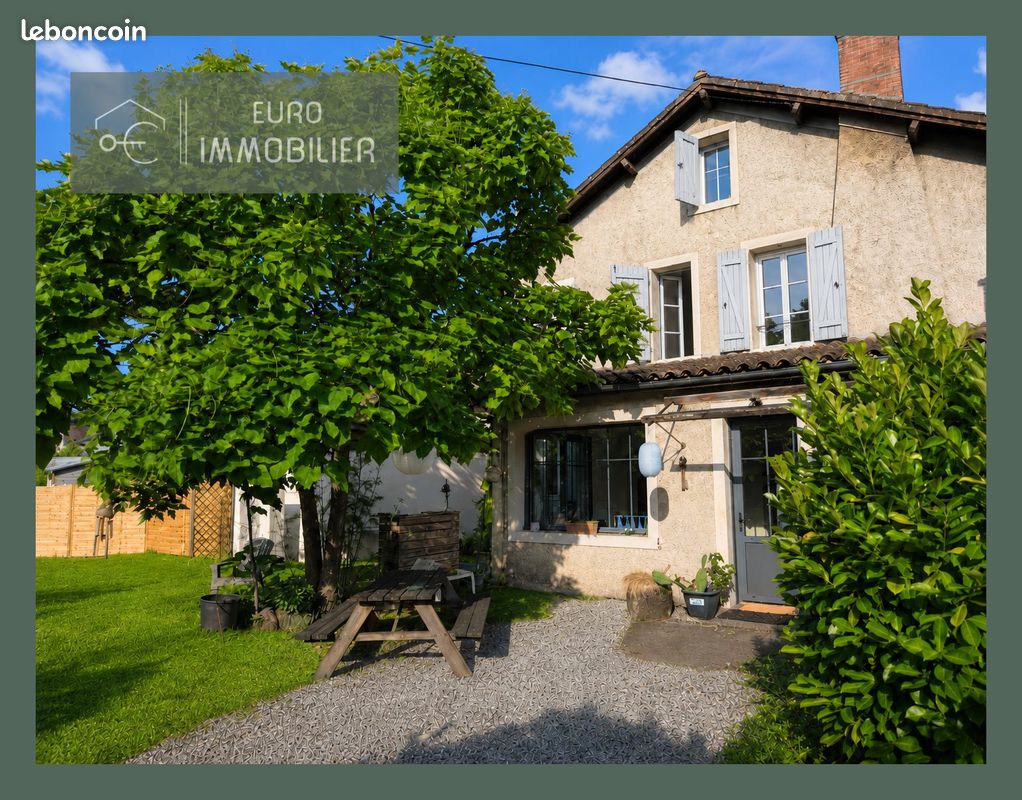 Maison 8 pièces 218 m² · à Sabres · 218 m² · 320 000 €