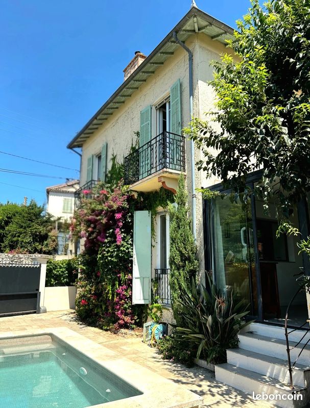 Maison 5 pièces 129 m² · à Antibes · 129 m² · 1 100 000 €