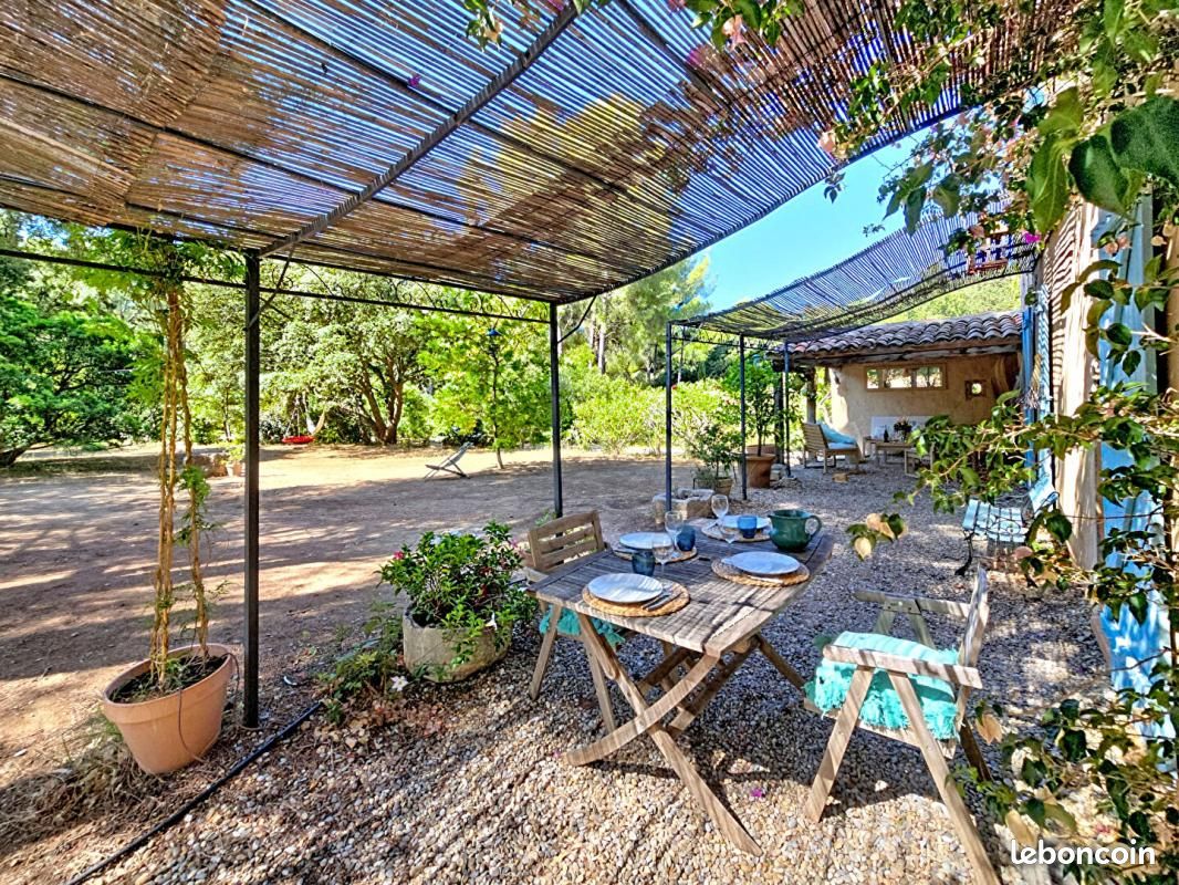 Maison 10 pièces 250 m² · à Sanary-sur-Mer · 250 m² · 1 425 000 €