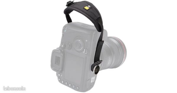 PENTAX K-1 NU avec poignée Grip D-BG6 et plein d'accessoires d'origine (image 20)