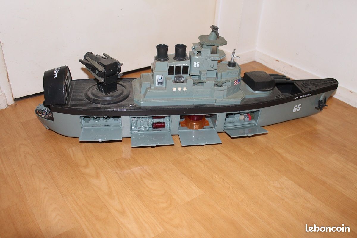 NOLITOY Maquette De Bateau Militaire – Navire De Guerre Escorteur 44 Cm – Jouet Décoratif En Plastique Pour Enfants Et Collectionneurs