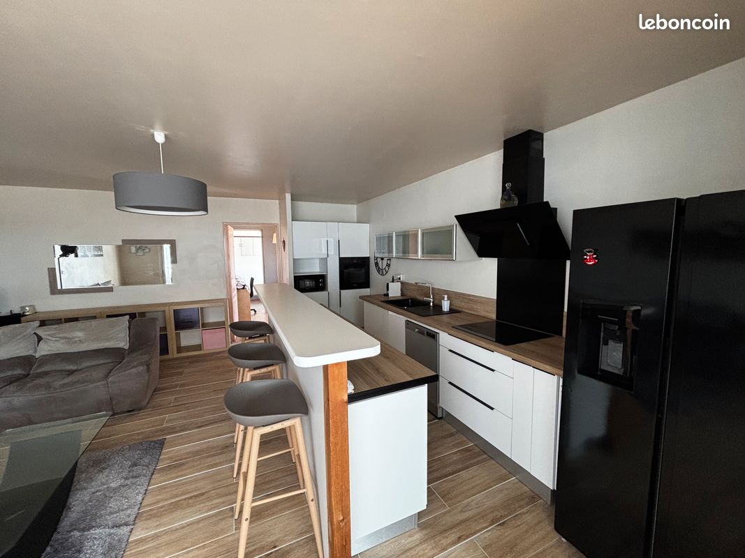Appartement 4 pièces 97 m² · à Saint-Denis · 96,9 m² · 1 500 €