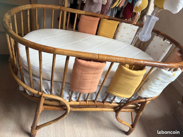 Berceau en osier / rotin vintage - Mobilier enfant