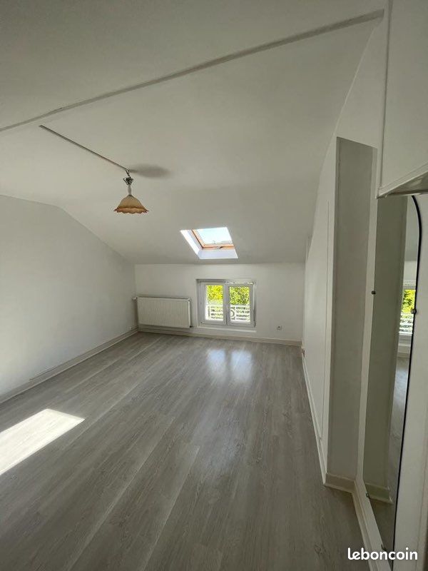 Appartement 3 pièces 55 m² · à Oyonnax · 55 m² · 550 €/mois