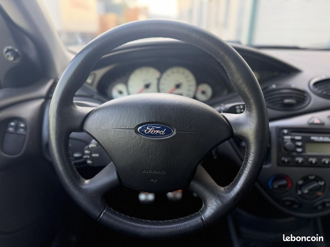 FORD FOCUS ST Coupé 2.0 173Ch - Première main (image 15)