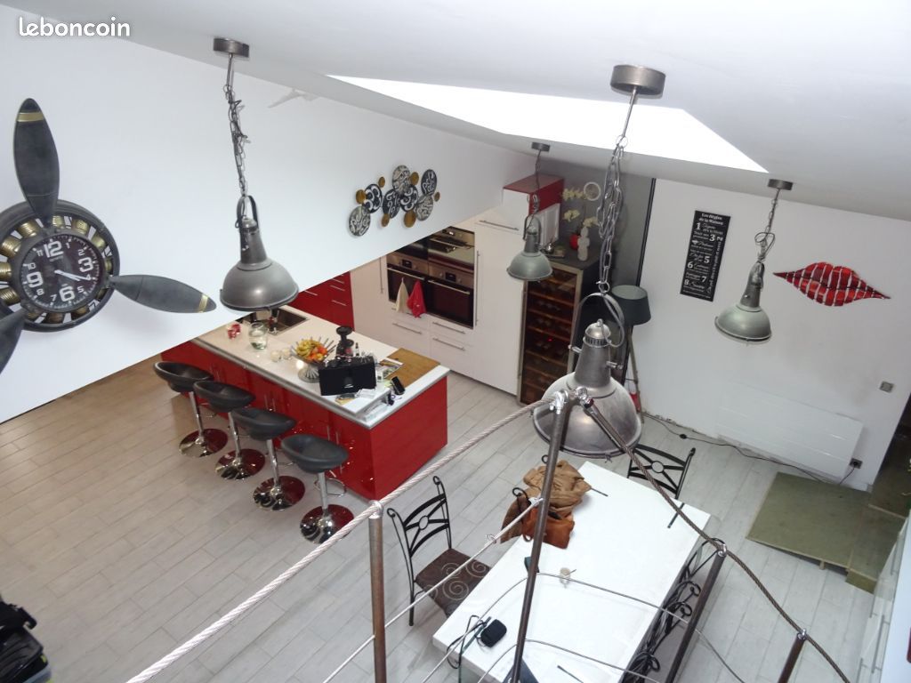 Maison 6 pièces 183 m² (image 1)