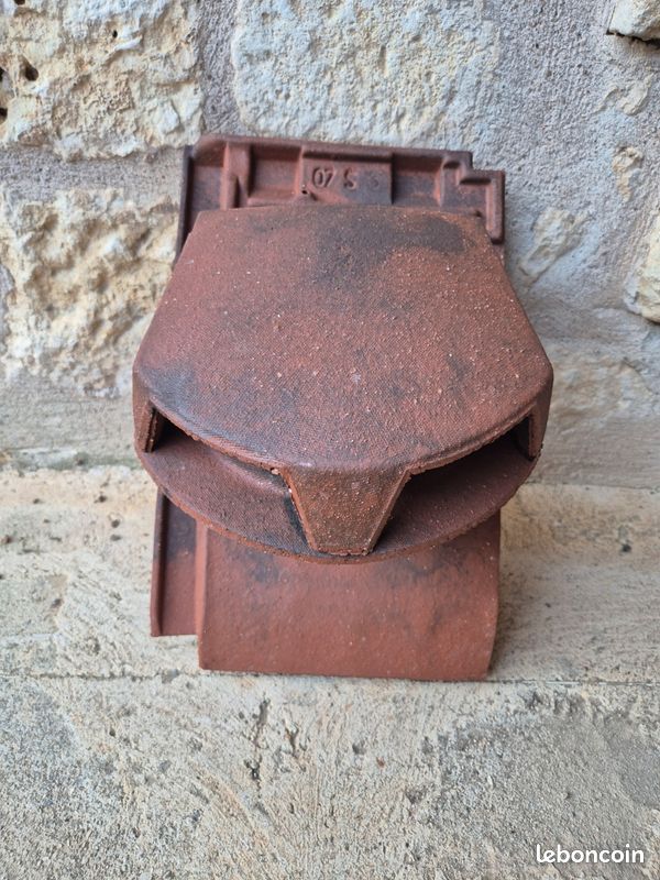 Tuile à douille (image 2)