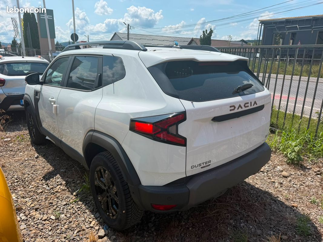 Duster NOUVEAU modèle Hybride - G150 4x4 boite auto EN STOCK REMISE 2 065e (image 3)