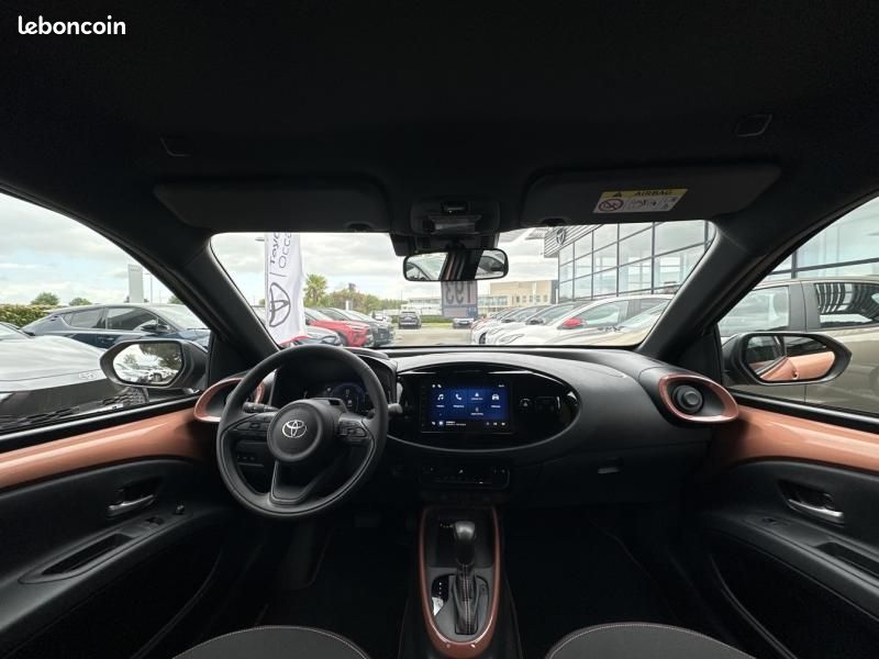 Toyota Aygo X 116h Graphic (image 25)