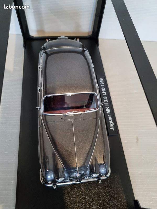 Modellauto Jaguar MK II 3.8 LHD 1959 dunkelgrün KK-Scale 1:18