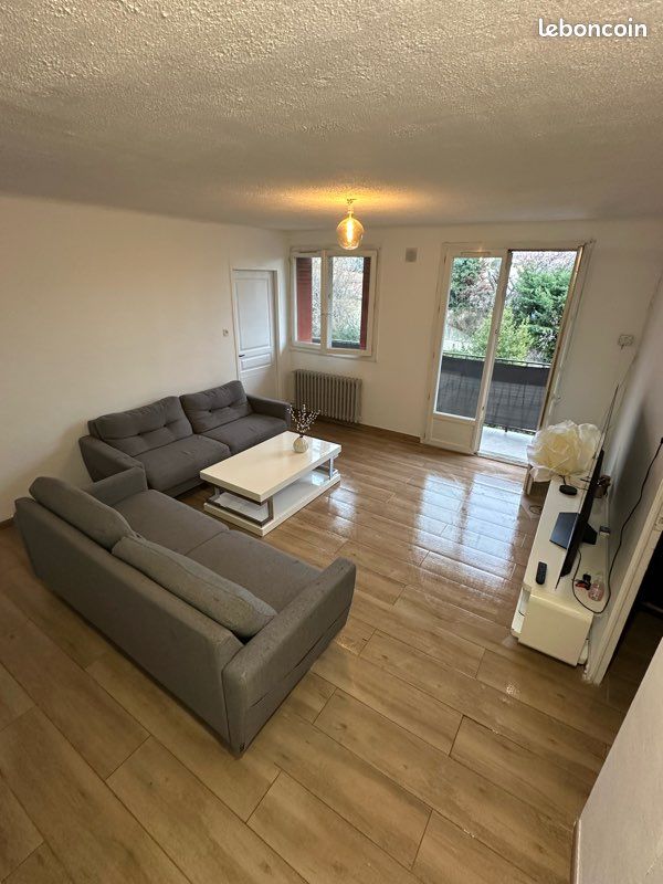 Appartement 4 pièces 61 m² · à Carpentras · 61 m² · 700 €