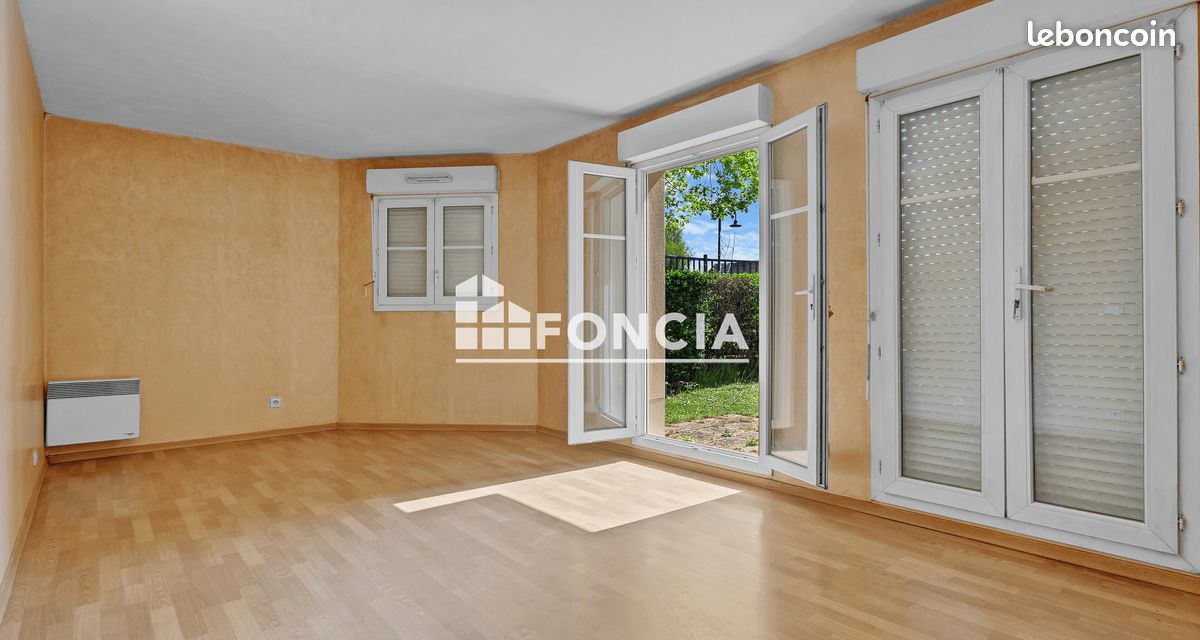 Appartement 2 pièces 46 m² · à Voisins-le-Bretonneux · 46 m² · 220 000 €