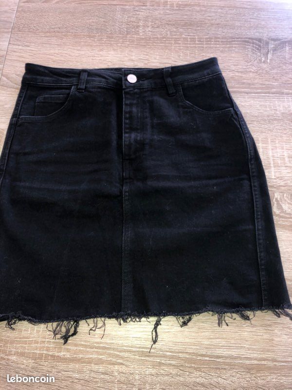 Jupe noir en jean (image 2)